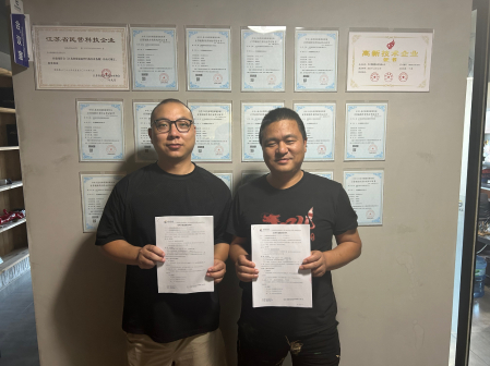 蘇州鵝鵝鵝科技與張家港市御靈通科技有限公司簽約小程序定制開發!